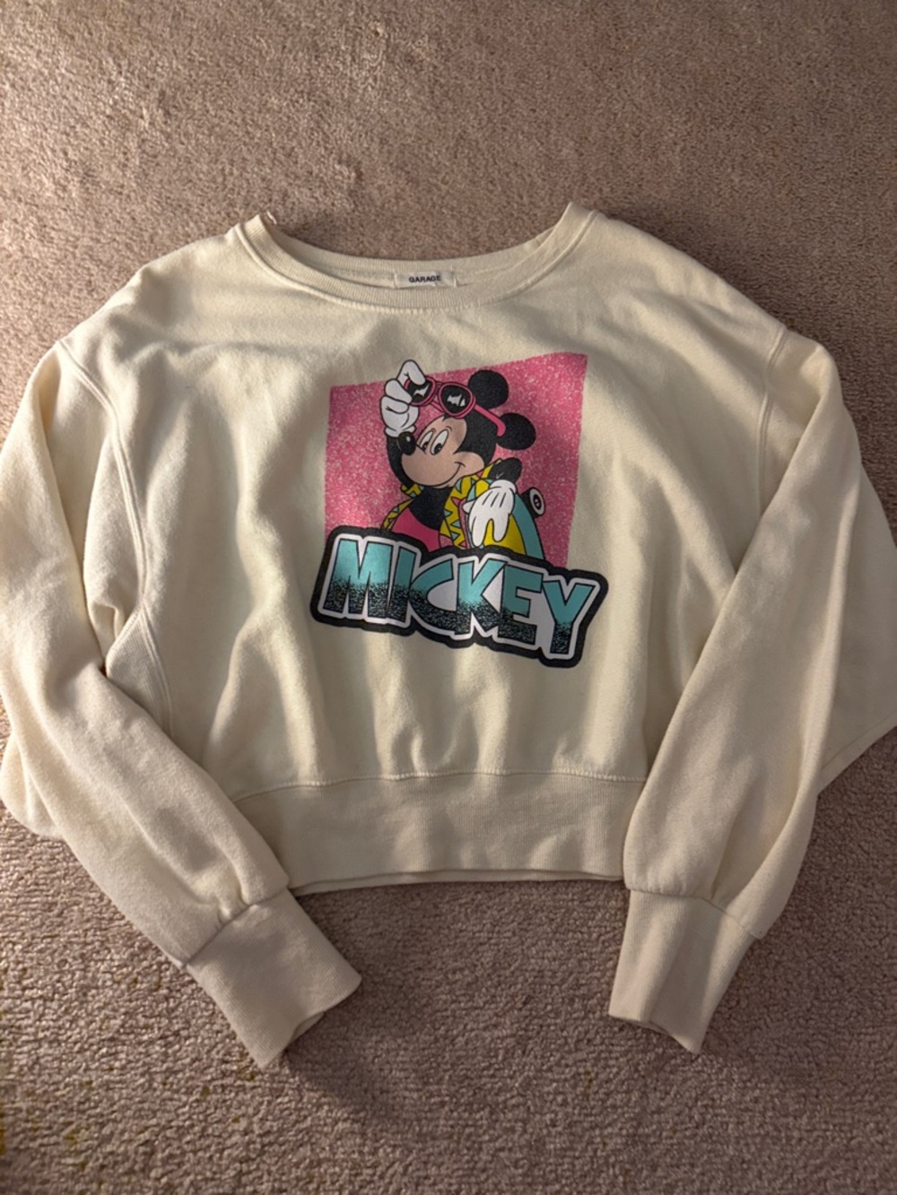 Vintage Garage Mickey Graphic Cropped Sweatshirt